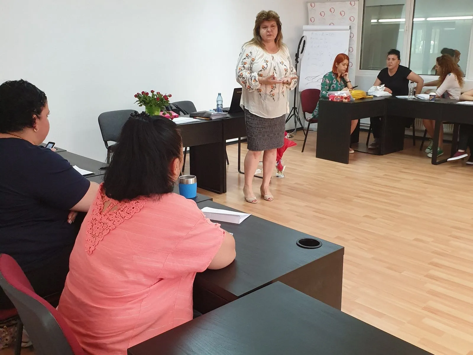 Cursuri autorizate VS Cursuri acreditate
